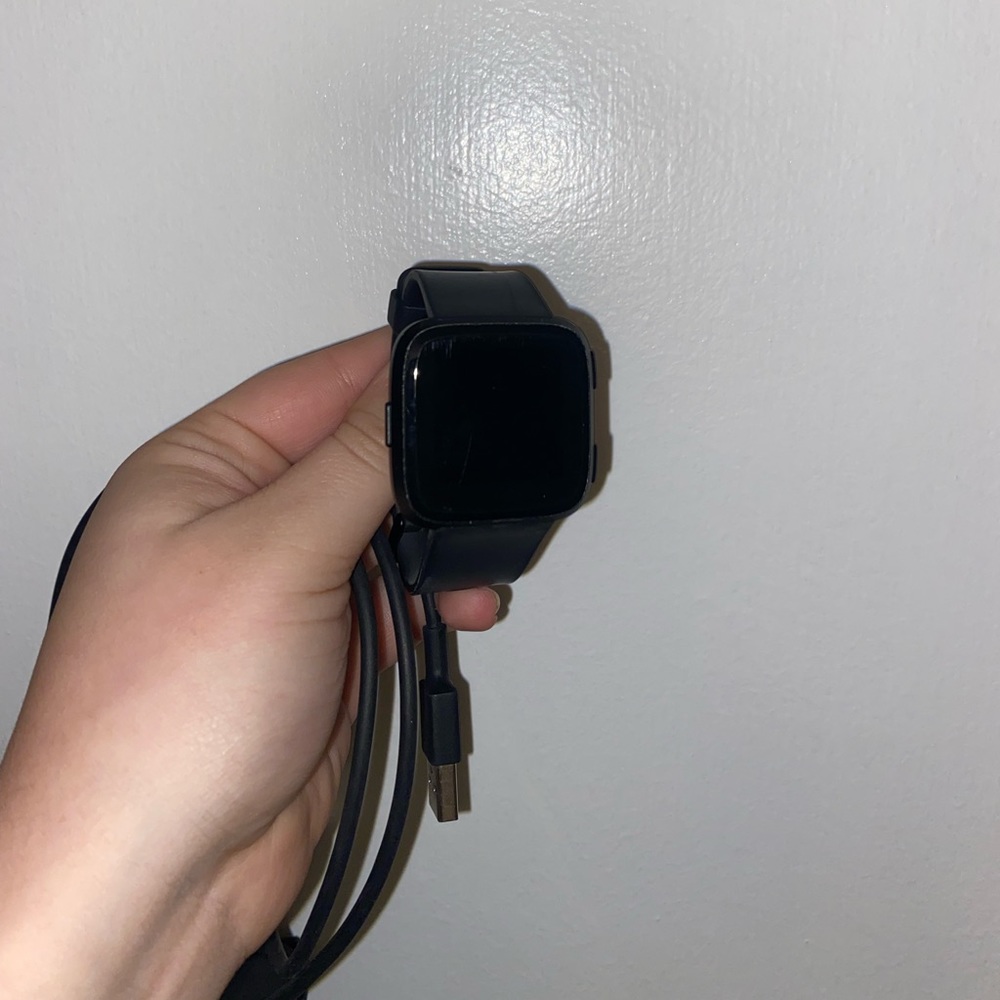 Fitbit Versa and Charger